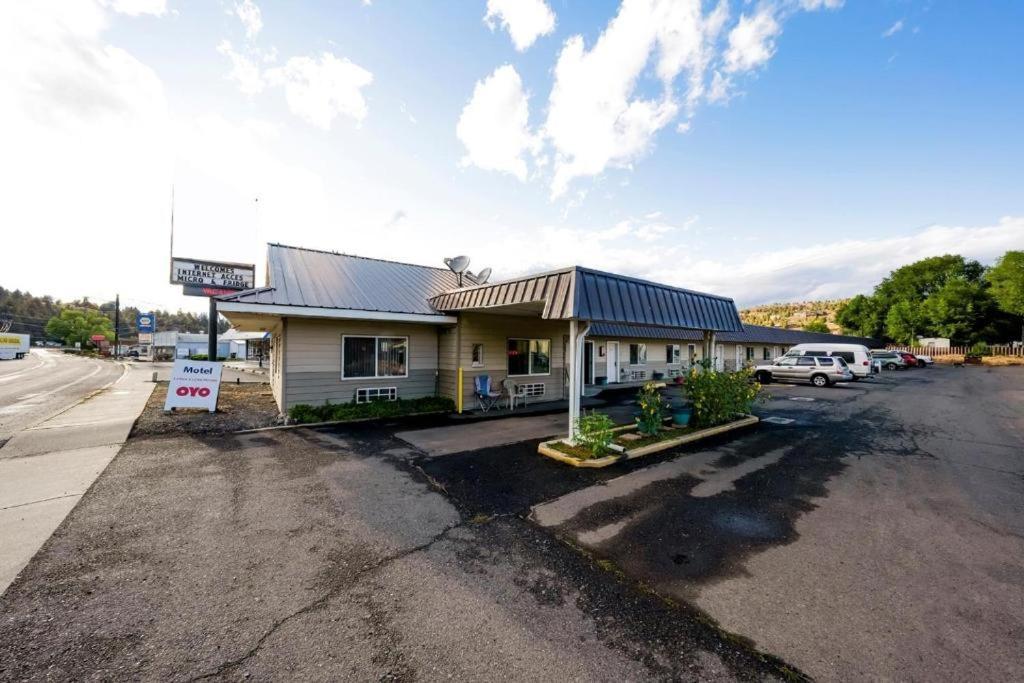 Budget 8 Motel Джон-Дэй Экстерьер фото